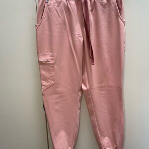 Figs sand pink scrub set